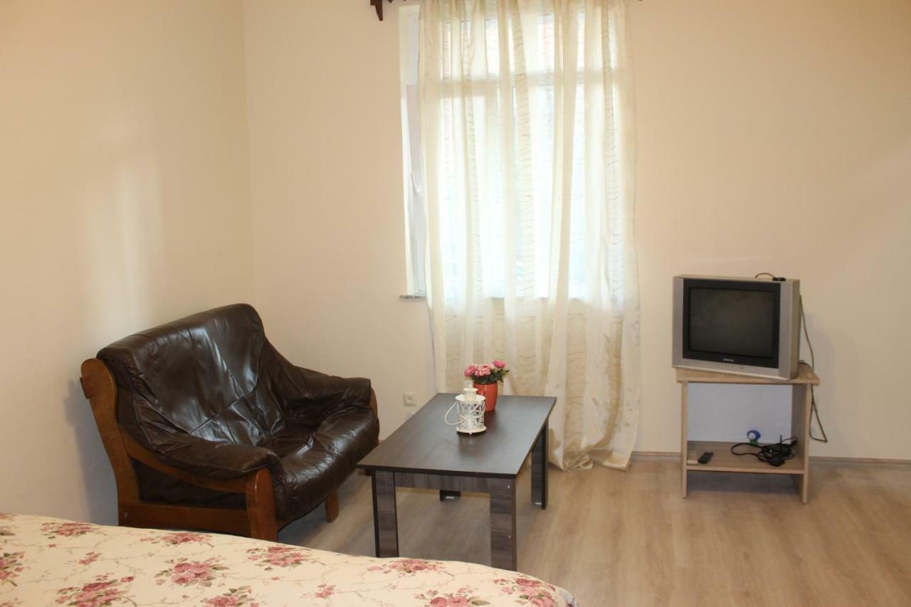 Iren Apartment Batumi Exterior photo