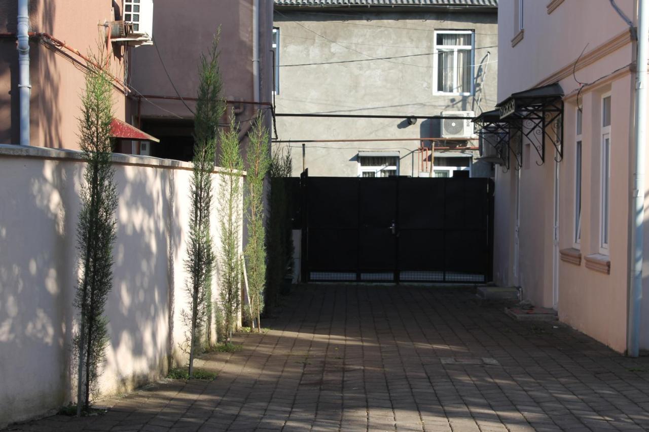 Iren Apartment Batumi Exterior photo